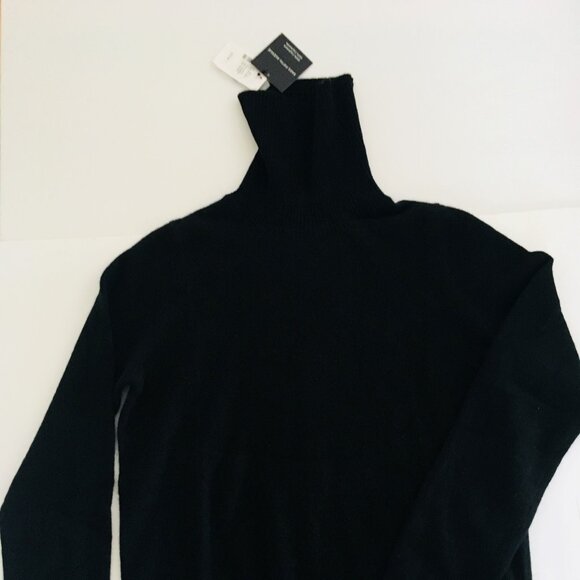NWT. SAKS FIFTH AVENUE. 100% Cashmere Turtleneck Sweater. Kohl Black. Large - Picture 3 of 11